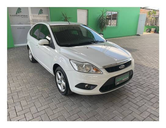 FORD FOCUS 1.6 GLX 16V FLEX 4P MANUAL FORD FOCUS 1.6 GLX 16V FLEX 4P MANUAL